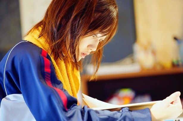 山下美月が演じるのは、アニメーターを目指すカリスマ読者モデルのお嬢様、水崎ツバメ役