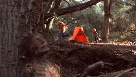 70年代に撮影され、80年代に多くの命を奪った“幻の映画”に迫る！