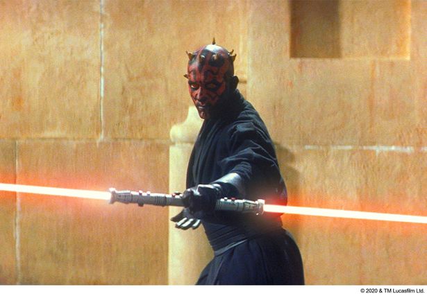 両刃のライトセーバーを扱うダース・モール(『スター・ウォーズ　エピソード1/ファントム・メナス』)