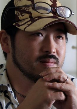 『呪怨』シリーズや『9次元からきた男』『犬鳴村』などを手掛けた清水崇監督