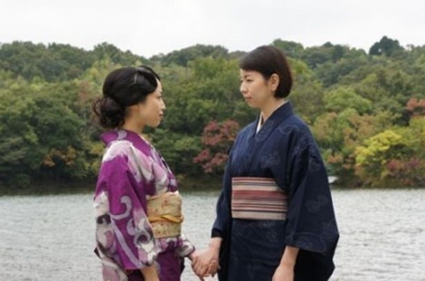 【写真】湯浅芳子(右)を演じるのは菜葉菜
