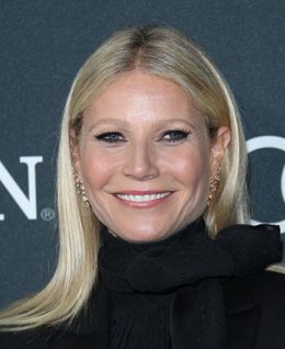 グウィネス・パルトロウがアカデミー賞着用ドレスをオークション出品