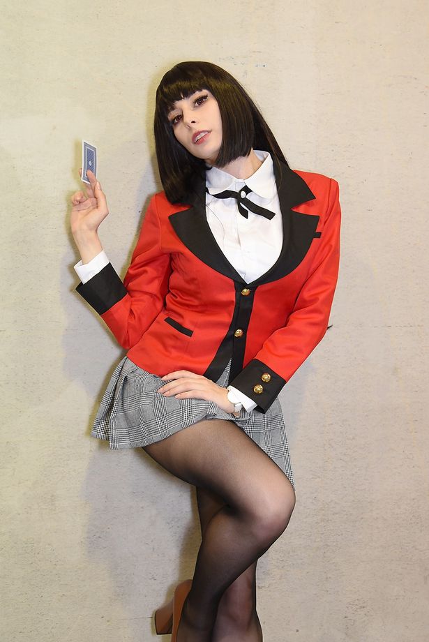 「賭ケグルイ」の蛇喰夢子に扮するユリコタイガーさん