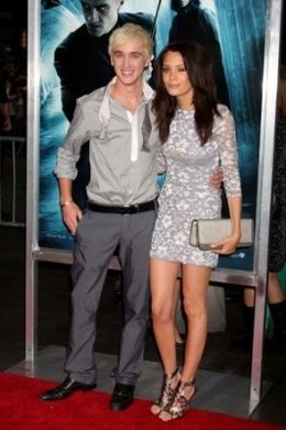 トム・フェルトンとガールフレンドのジェイド・オリヴィア