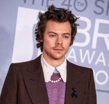 ‟ハリー・スタイルズの香り”と評判のキャンドルが売り切れ続出