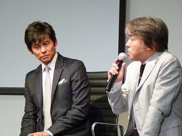 「スペインの協力がなければ映画の完成はなかった」と感謝の言葉を述べる西谷監督