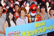 「海賊戦隊ゴーカイジャー」の主人公・ゴーカイレッドも駆けつけ、会場は大盛り上がり！