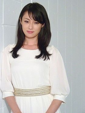 深田恭子が大人の恋愛を繰り広げる女性を熱演