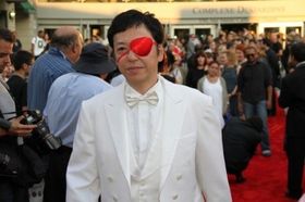 第35回モントリオール世界映画祭のレッドカーペットに登場した板尾創路