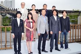 渡辺謙主催の打ち上げパーティーに豪華キャストが集結！