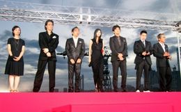 イベントに登場したアンフェア出演者たち