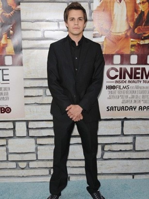 ジョニーは『The Perks of Being A Wallflower』の撮影で知り合ったエマにロンドンの街を案内してもらっているようだ
