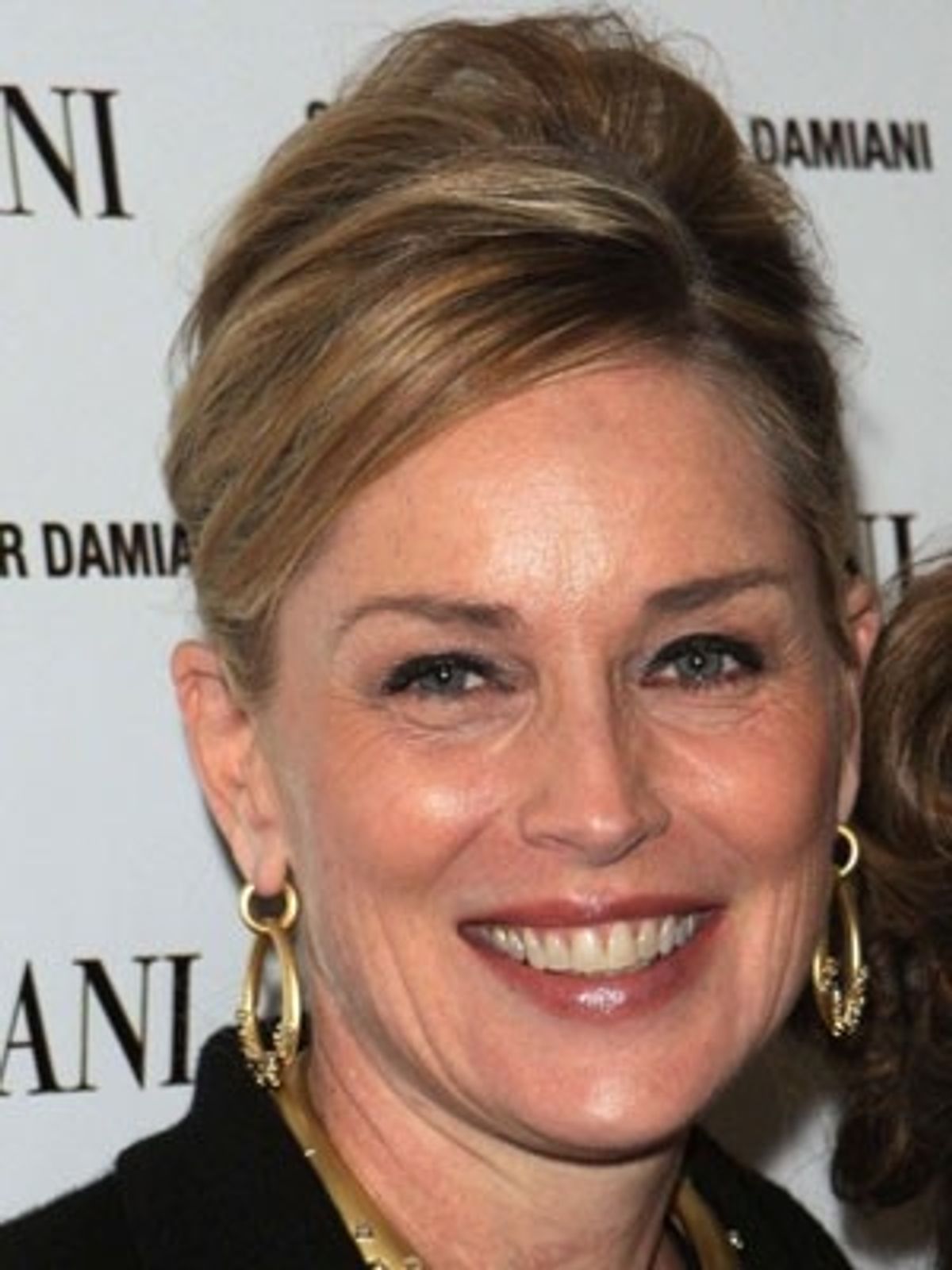 シャロン・ストーン、53歳にして『氷の微笑』ばりのセクシーシーンを