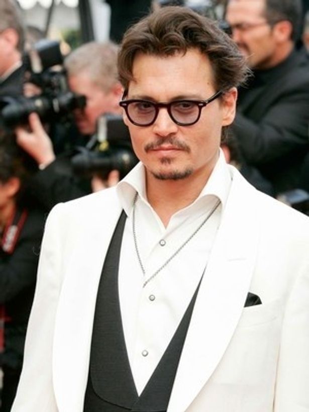 【写真】帽子コレクションの処分に困ったジョニー・デップが、サンドラ・ブロックに帽子をプレゼントすることにしたという