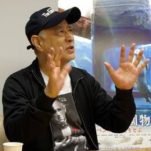 身振り手振りで熱く語る監督