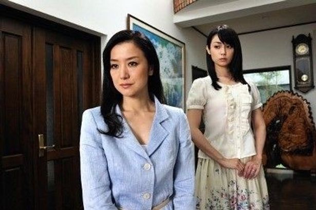 行の妻・万理江役を演じた深田恭子が爆発的なパワーを発揮