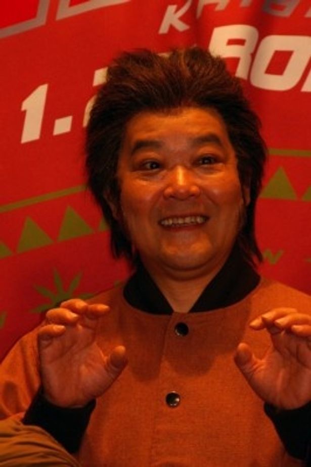 情に厚く、面倒見の良いオオカミ男を演じる上島竜兵