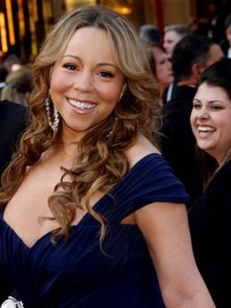 マライア・キャリーが双子の赤ん坊を初お披露目