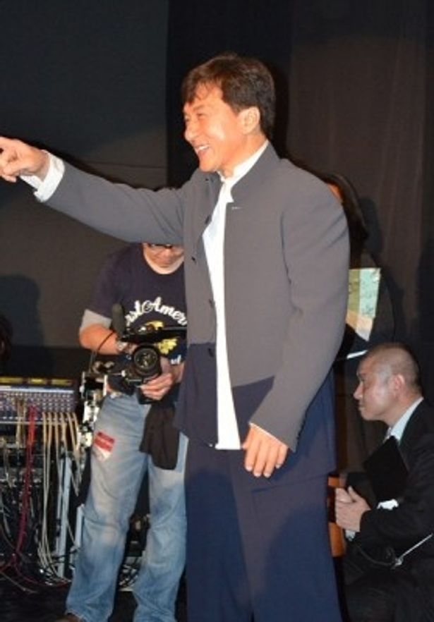 ファンの掛け声に立ち止まって対応する姿が印象的だった