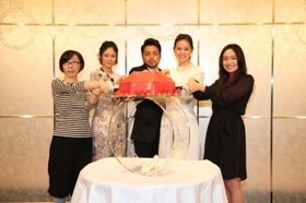 『指輪をはめたい』完成報告会見を行った、左から、岩田ユキ監督、真木よう子、山田孝之、小西真奈美、池脇千鶴