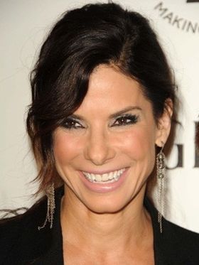 豊唇手術を受けたと報じられているサンドラ・ブロック