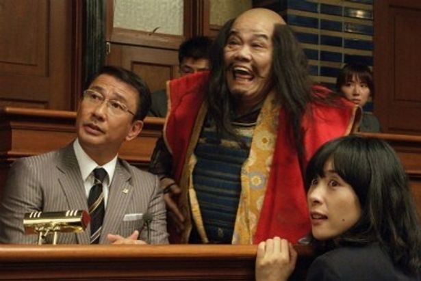 【写真をもっと見る】深津絵里扮するエミと落ち武者の幽霊、更科六兵衛との爆笑シーンはこちら