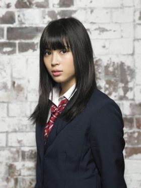 元気な笑顔がトレードマークの広瀬アリス。「日清焼そばU.F.O.」のCMにも北乃きいと出演中