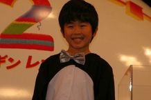 『ハッピー フィート2 踊るペンギン レスキュー隊』の舞台挨拶に登壇した鈴木福