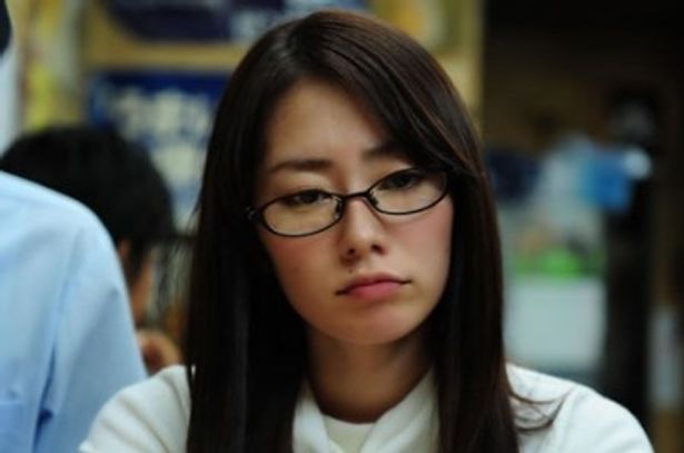 そんな優良が相談を持ちかけたのが真の従姉妹で産婦人科医の杏子。実は27歳でまだバージン