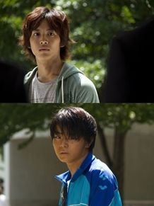 松坂桃李(上)と菅田将暉(下)、特撮ヒーロー出身のふたりが話題作のキーパーソンとして共演
