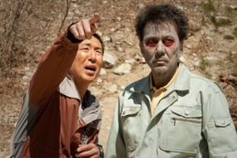 ゾンビメイクをばっちりきめる役所広司