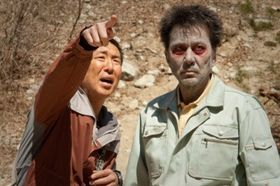 ゾンビメイクをばっちりきめる役所広司