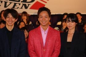 『ワイルド7』の初日舞台挨拶に瑛太、深田恭子、椎名桔平ら豪華キャストが登壇