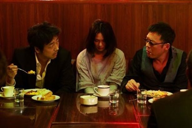勝利が起こしたケンカが原因で、どうしようもない事態に巻き込まれていく