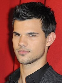 テイラーの同性愛カミングアウトは偽物！