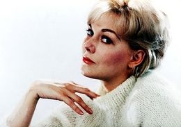 ヒッチコック監督作『めまい』のキム・ノヴァクが『アーティスト』を批判