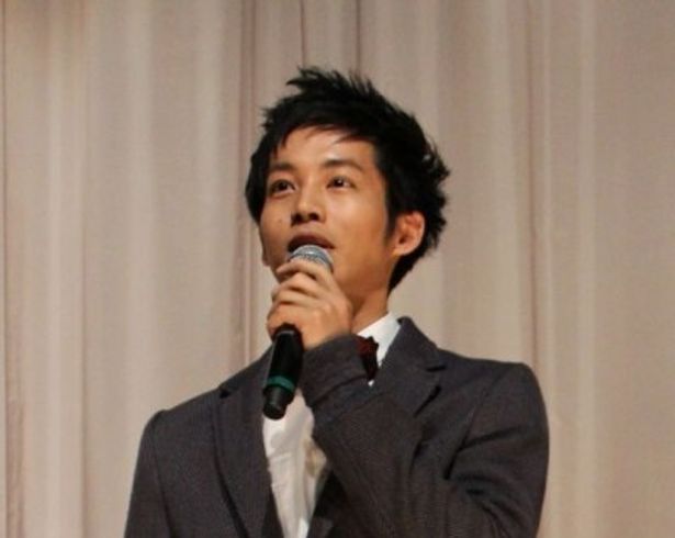 田中翔役の松坂桃李