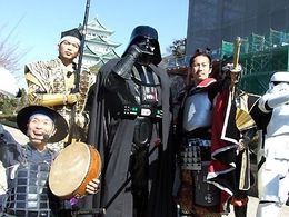 『スター・ウォーズ エピソード1 ファントム・メナス 3D』(3月16日公開)の布教活動に勤しむダース・ベイダー卿