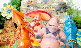 キュートな神様たち。ヤマガミくんは公園内のダンボールで作った家に住んでいる