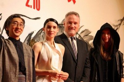 『ドラゴン・タトゥーの女』のジャパンプレミアで新星ルーニー・マーラとデヴィッド・フィンチャー監督が来日