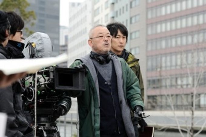 黄金を抱いて翔べ：映画作品情報・あらすじ・評価｜MOVIE WALKER PRESS