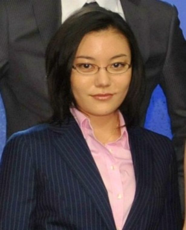 検察庁事務官・保須田久美役の鈴木杏