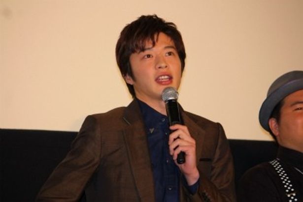 悪友・岡本一役の田中圭