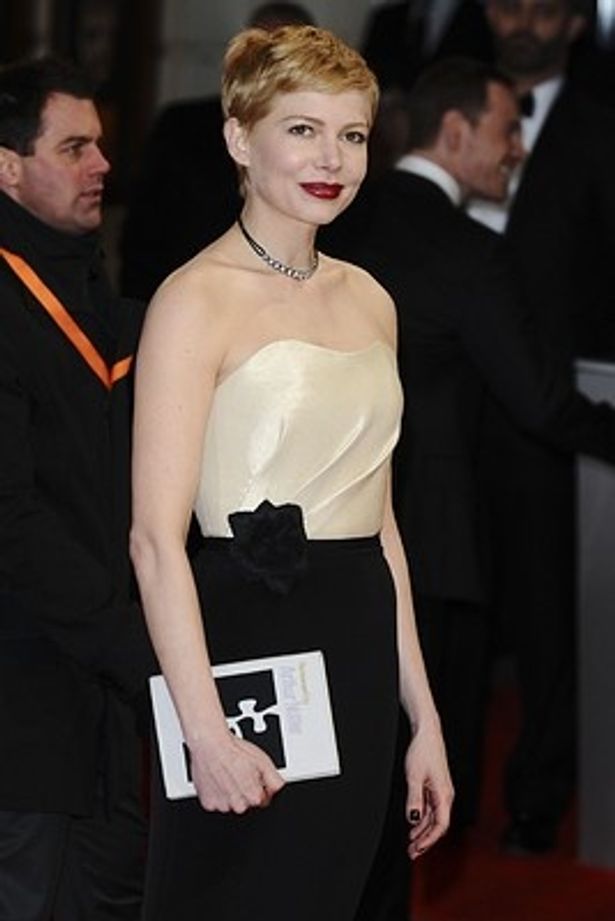 ミシェル・ウィリアムズは、お気に入りのジェイソン・ウーの赤いドレスで現れるだろう