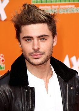 ザック・エフロン、プレミアでポケットから避妊具が