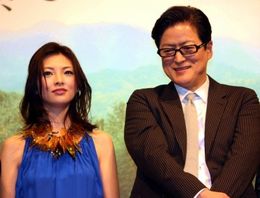 『種まく旅人 みのりの茶』の舞台挨拶で陣内孝則、田中麗奈らが登壇