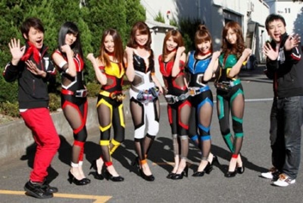 セクシーなライダーコスチューム姿の6人組・仮面ライダーGIRLSって何者 