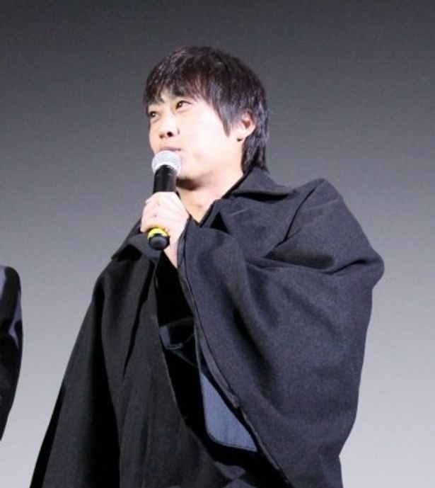 太宰治役を演じたフルーツポンチの村上健志