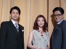 『種まく旅人 みのりの茶』初日舞台挨拶に登壇した陣内孝則、田中麗奈、吉沢悠