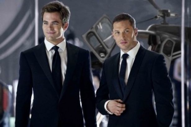 『Black＆White ブラック＆ホワイト』に出演するクリス・パインとトム・ハーディ(右)